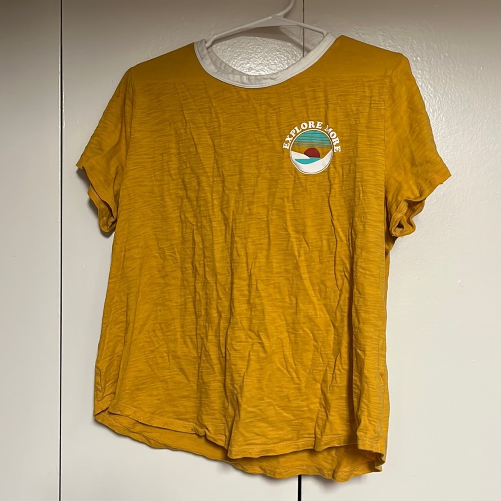 Old Navy Explore More T-shirt, Size XL